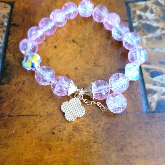 Elegant Pink Beaded Bracelet Set - Picture 6 of 9